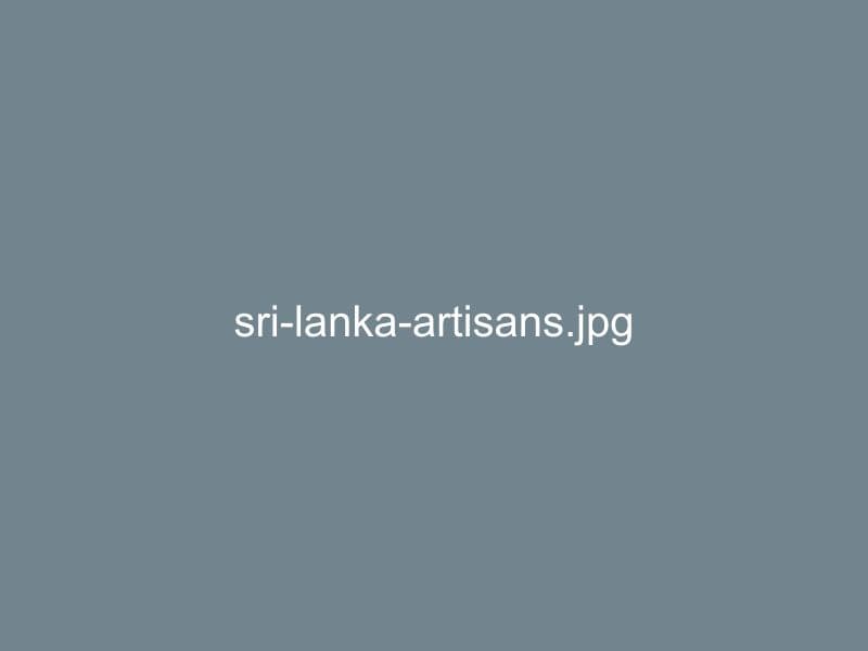 Sri Lankan sellers at work